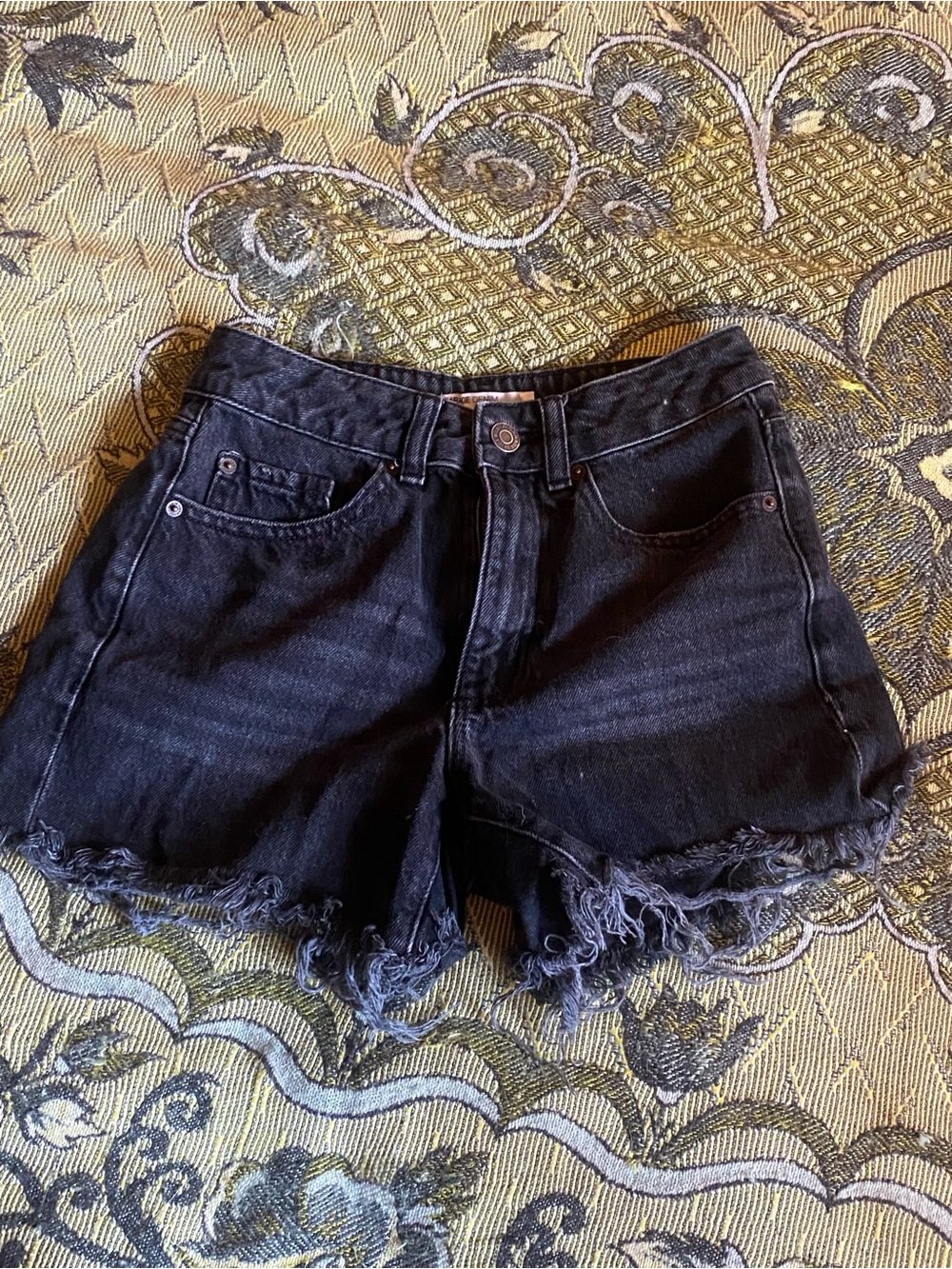 Garage women’s black denim mom shorts